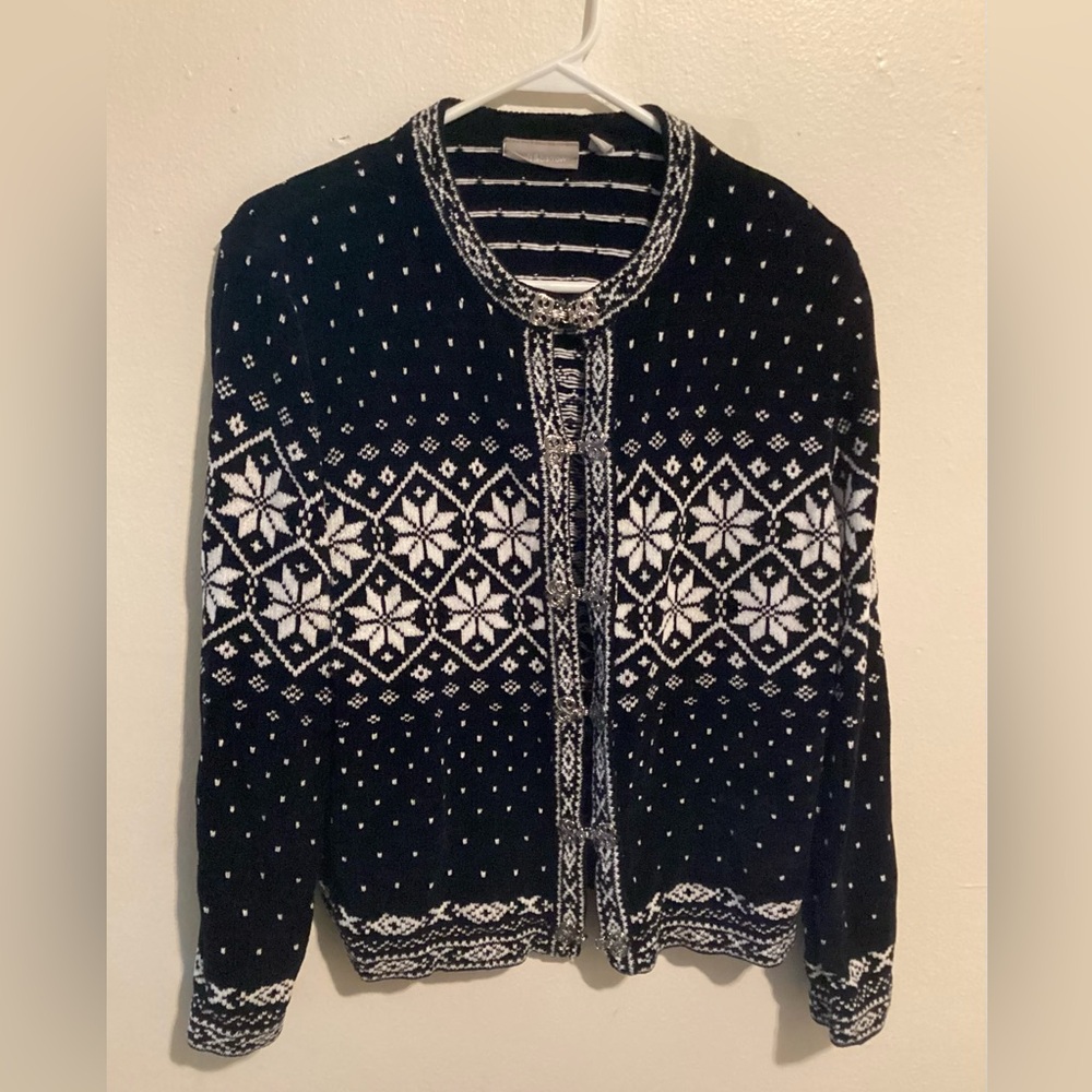 Croft and Barrow women’s sweater